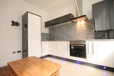 1 bed flat, Lansdowne Terrace, Gosforth, Newcastle, NE31HN - Image 3